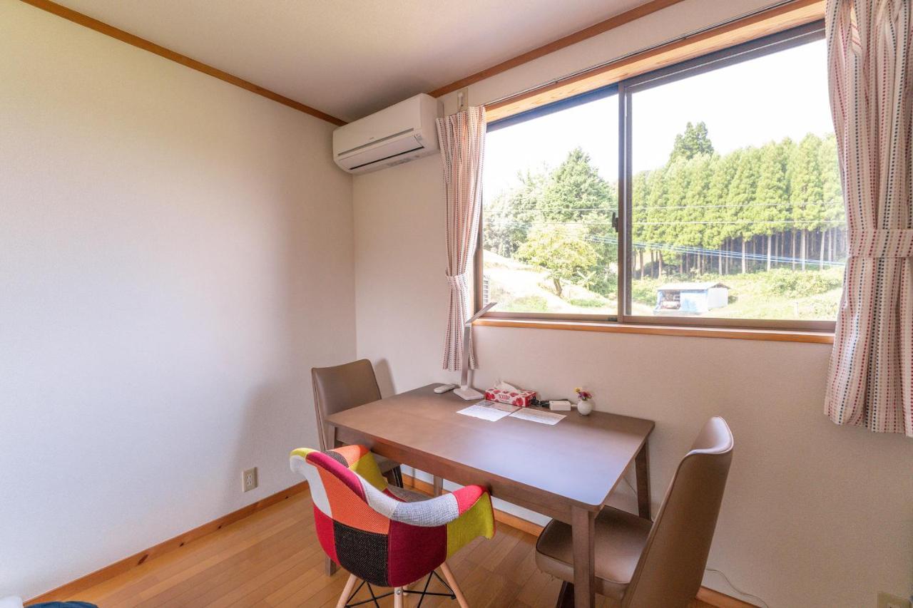 Share Creative&Bed Adonoan Guest House Takeo Bagian luar foto
