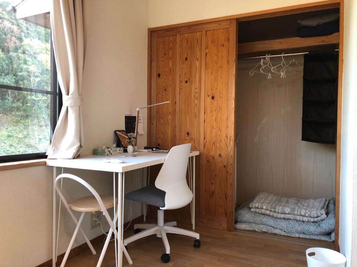 Share Creative&Bed Adonoan Guest House Takeo Bagian luar foto